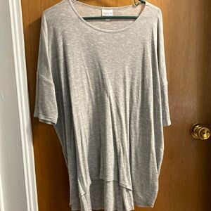 LuLaRoe Gray Oversized 3/4 Sleeve Tunic